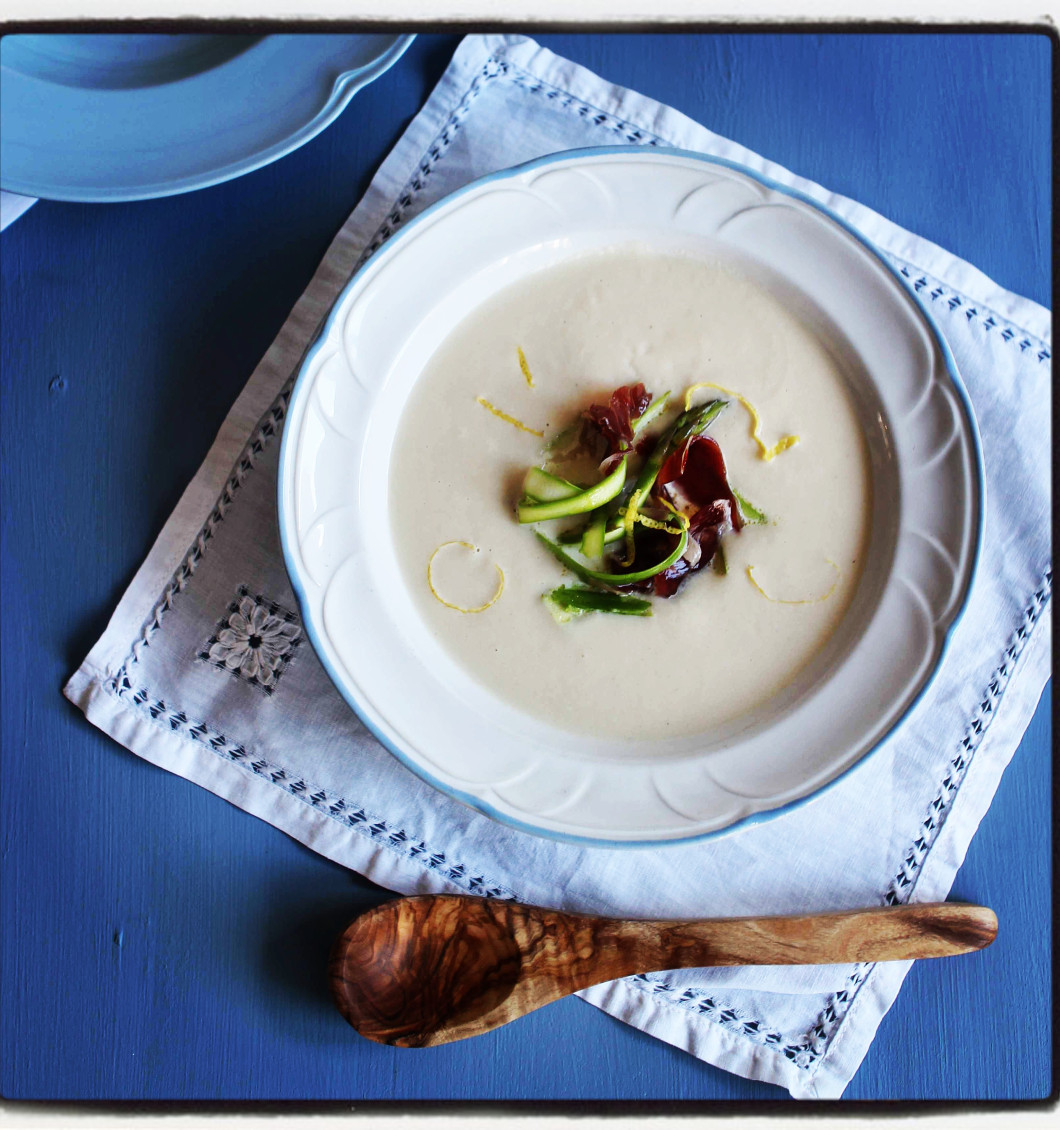 Velvety Cauliflower Soup with Asparagus and Iberico Garnish