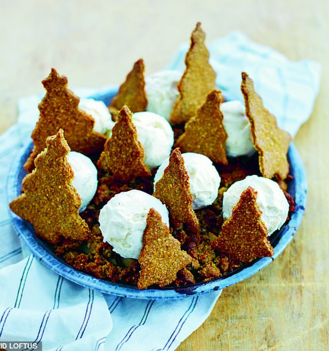 Pear and Gingerbread Pie